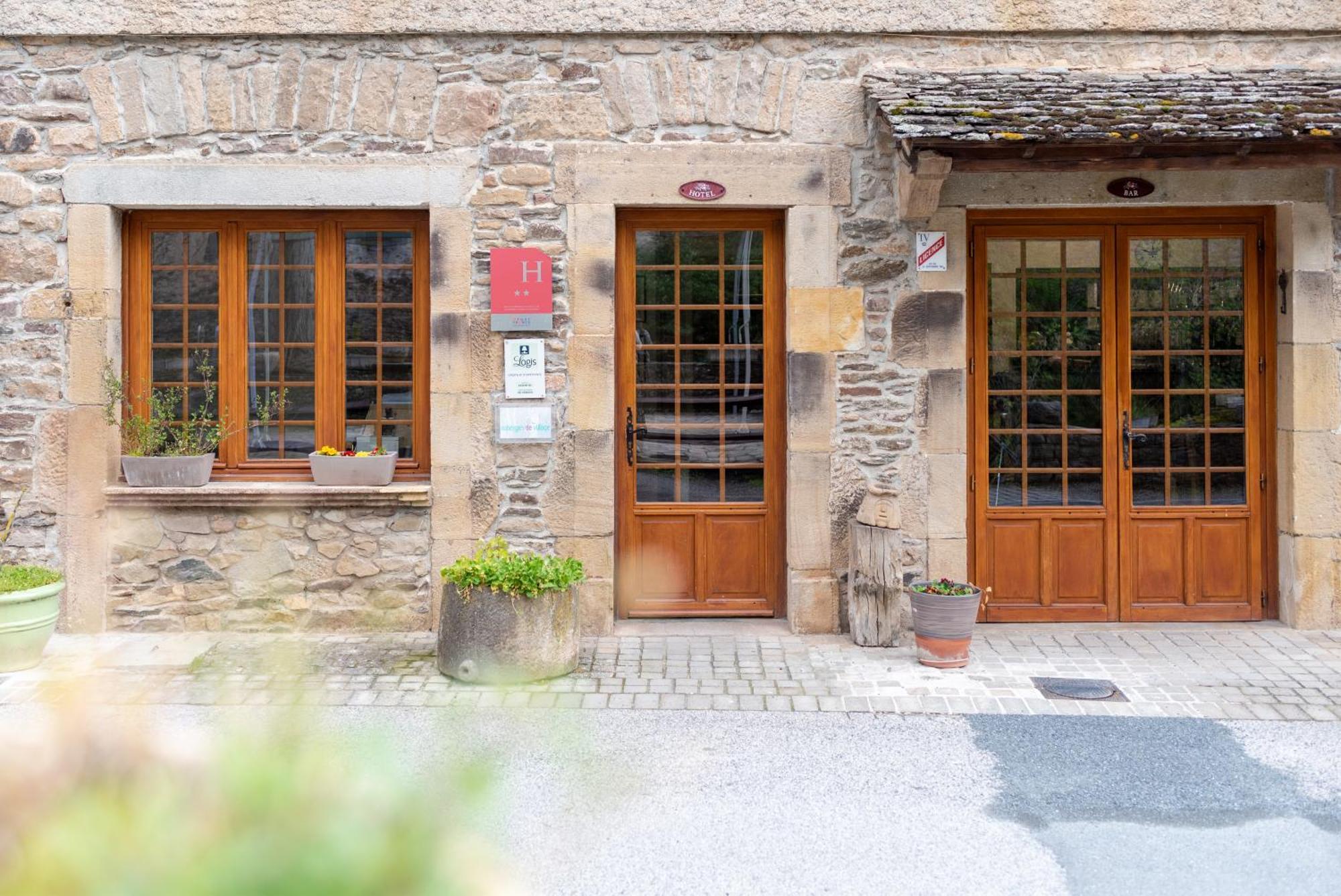 Hotel Restaurant Le Relays Du Chasteau - Logis Hotel Brousse-le-Chateau Exteriör bild